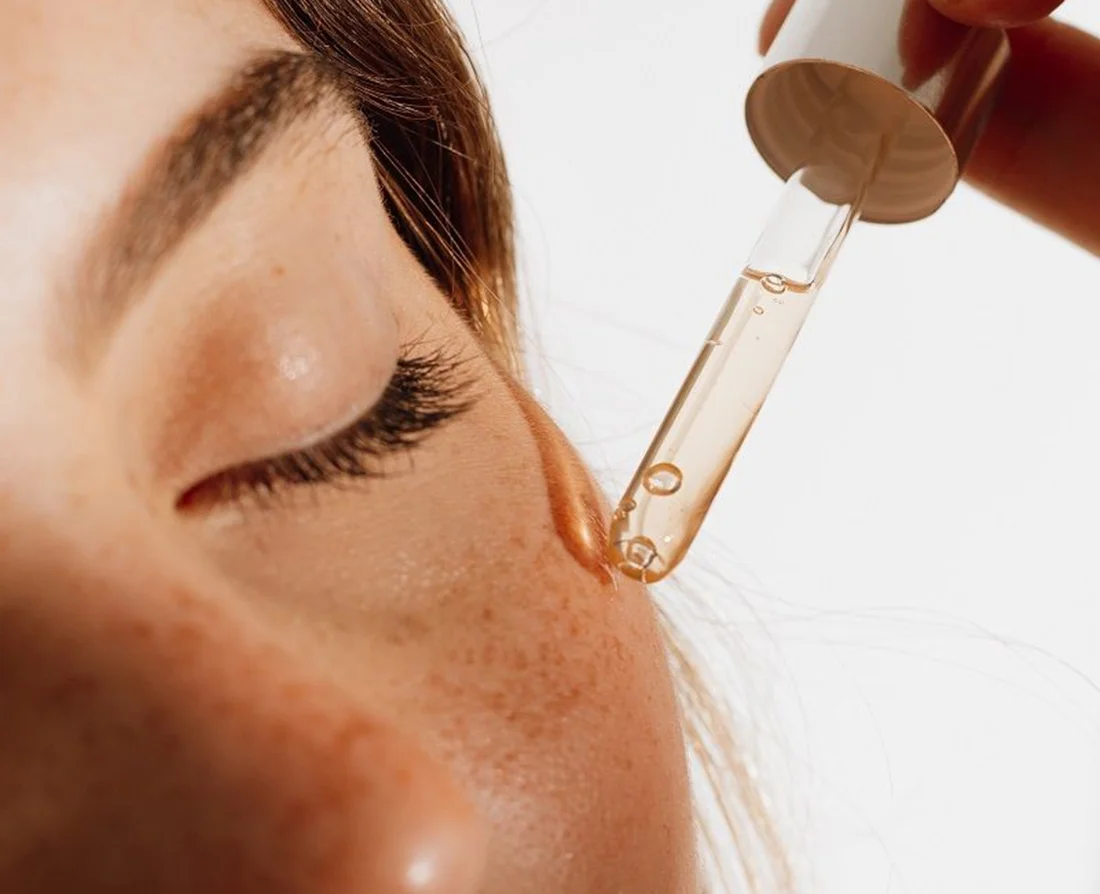 Don't just apply your serum—understand it. We're diving deep into the powerful ingredients that make your favorite serums work, from Vitamin C to Hyaluronic Acid. Learn what each component does for your skin and how to choose the right formula to target your specific concerns.